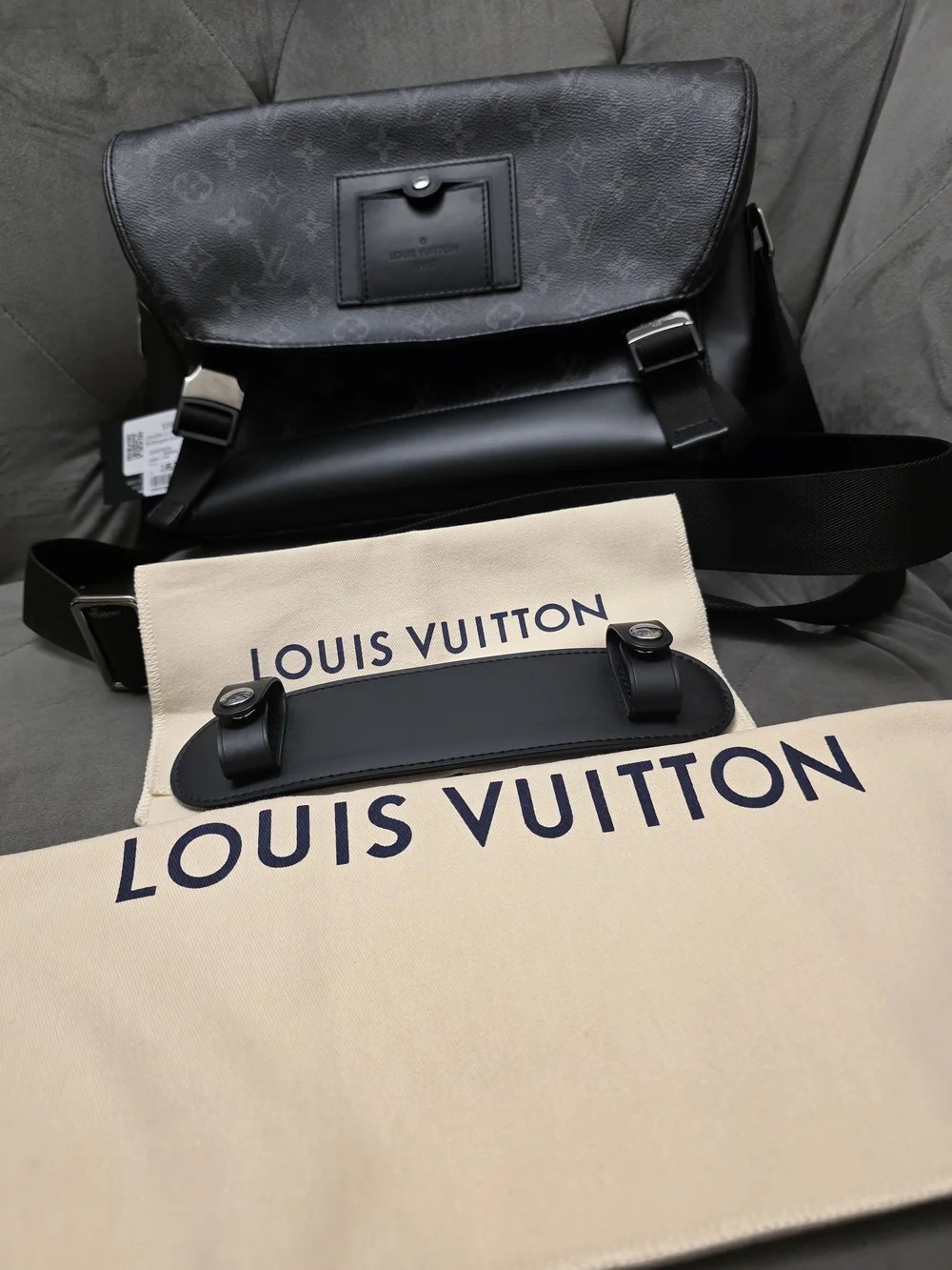 Louis Vuitton Black Monogram Eclipse Canvas Messenger Bag